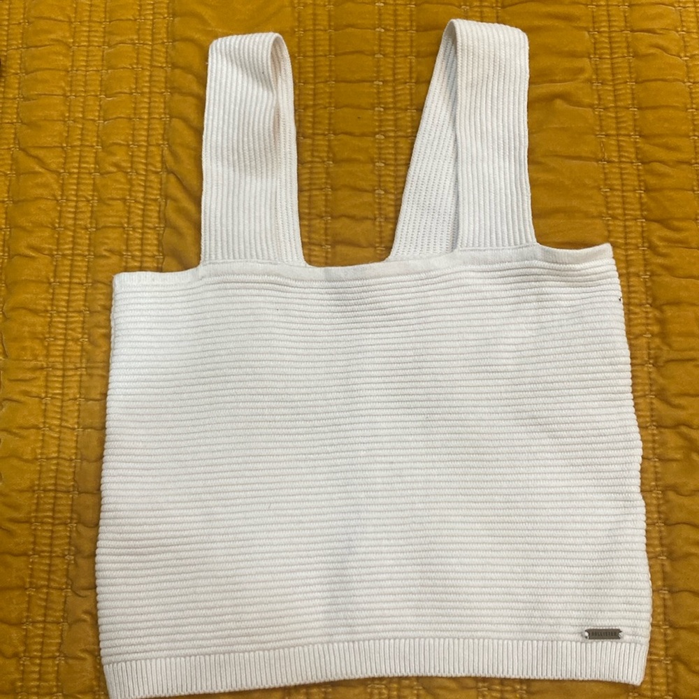 Hollister top size medium in great used condition